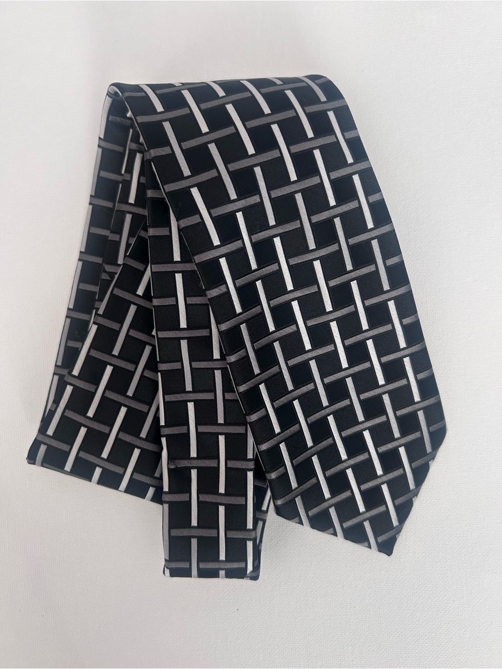 Pierre Cardin Mens Silk Necktie Black Silver Basketweave Pattern Tie